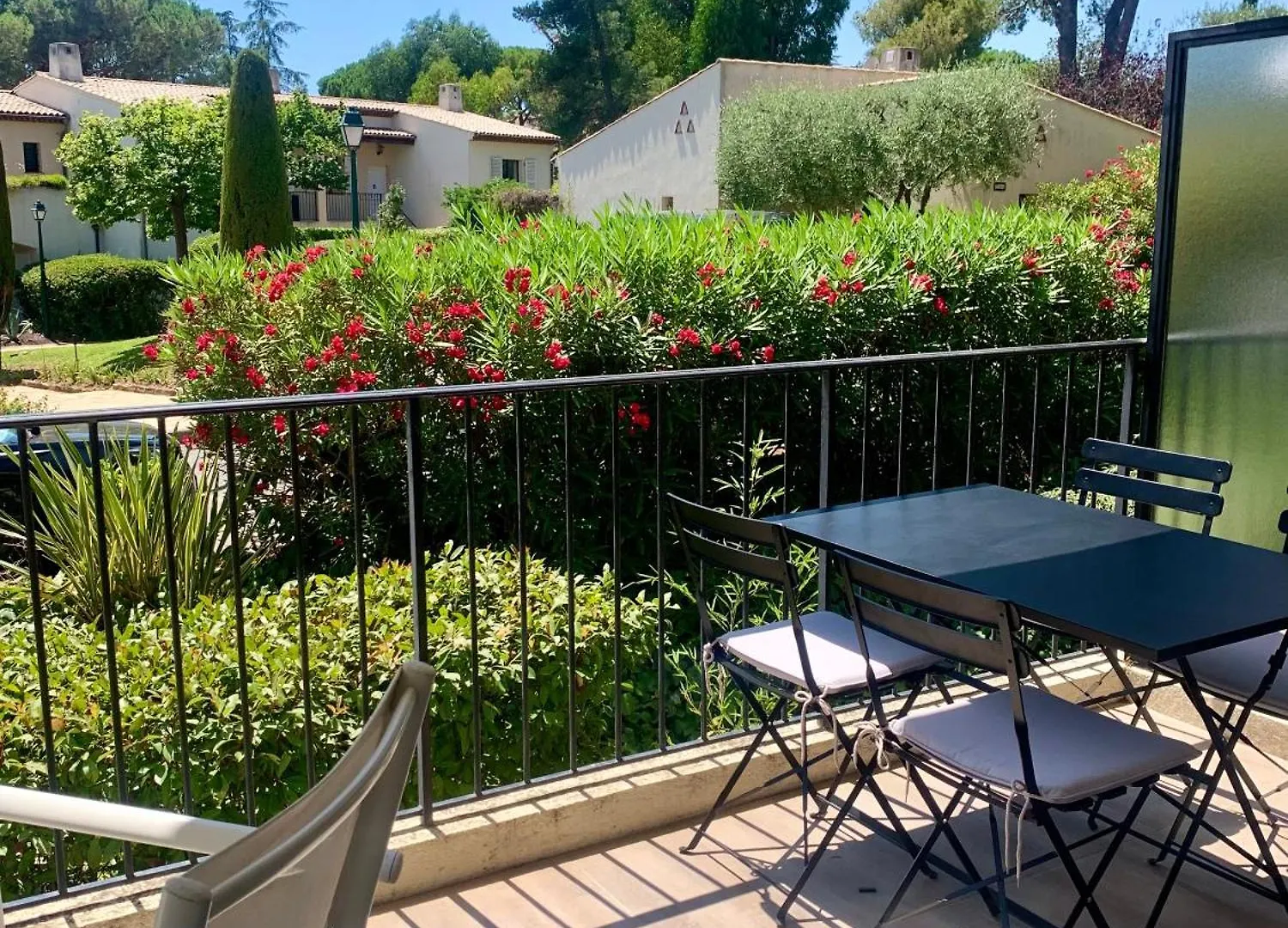 2 Pieces, Moderne Et Lumineux Avec Piscine En Residence Privee Villeneuve-Loubet