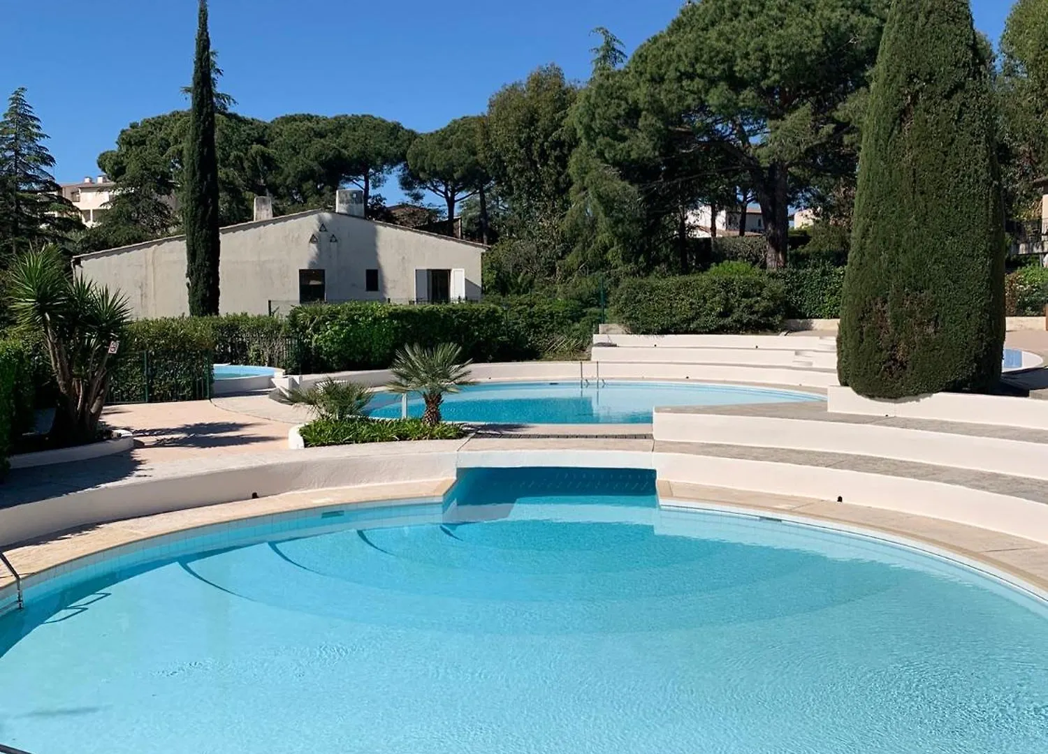 2 Pieces, Moderne Et Lumineux Avec Piscine En Residence Privee contacts