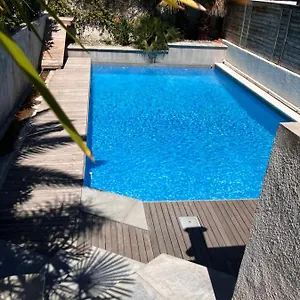 Apartment 2 Pieces Rez-de-jardin Dans Maison Avec Piscine, Villeneuve-Loubet